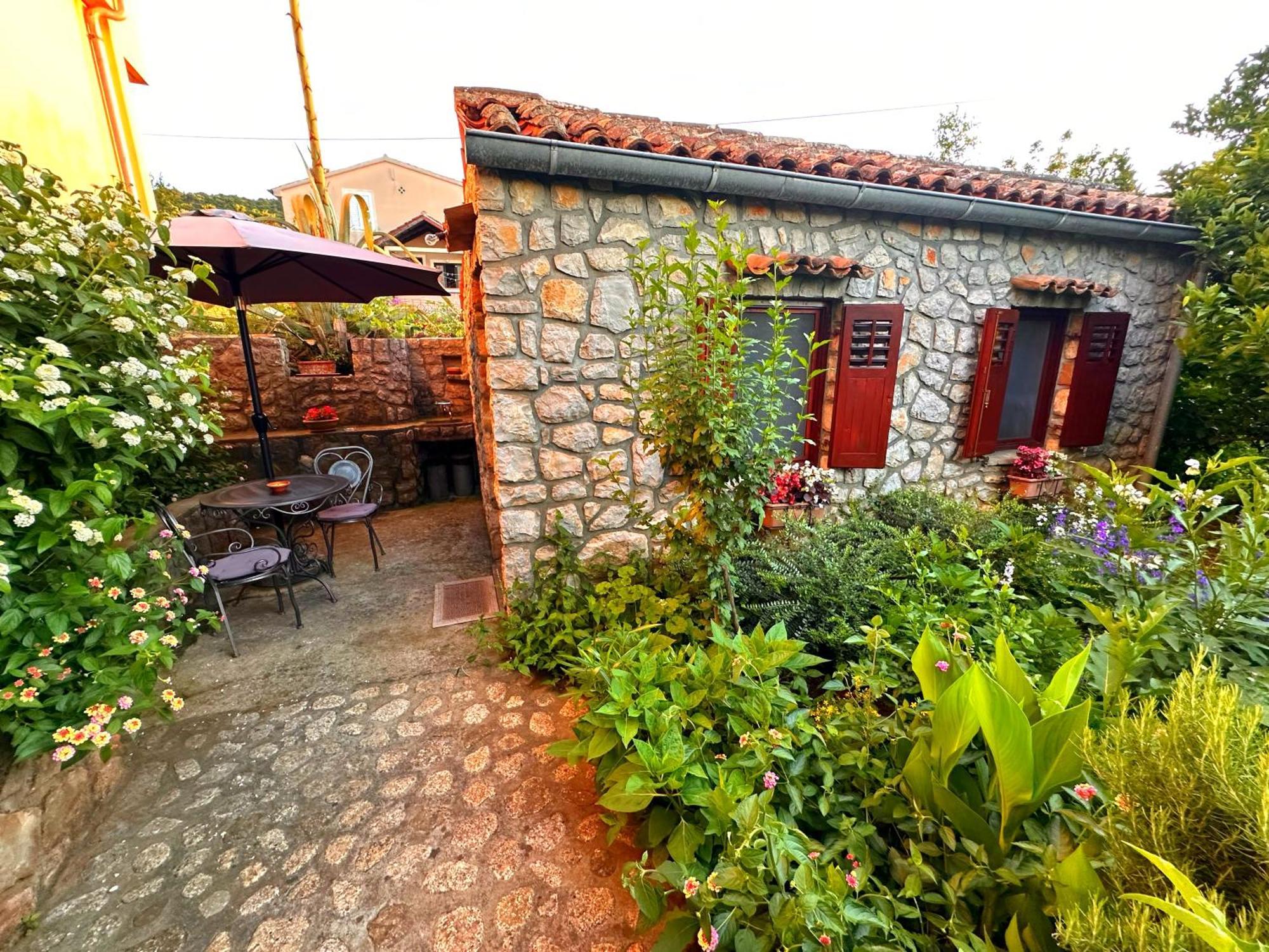 Apartments Cvita Veli Losinj Exterior photo